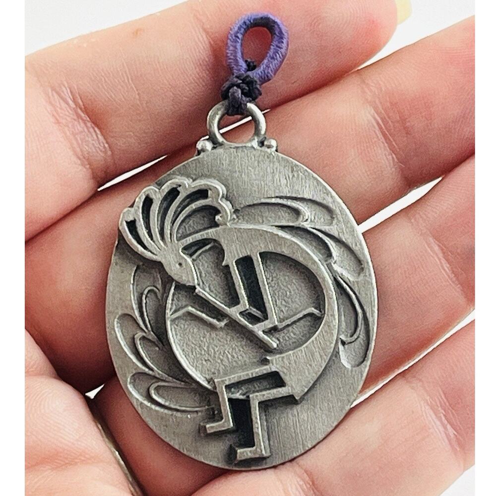 Vintage Kokopelli Cast Metal Keychain Pendant Silver Tone Keyring Pewter 169 Hop